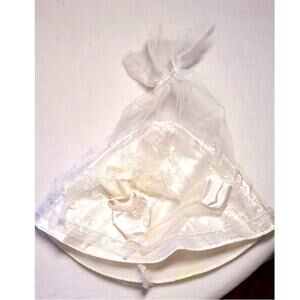 Barbie 1989 Wedding Fantasy 5 Pc Set Lace Bodice Top Skirt Tights Veil Bride